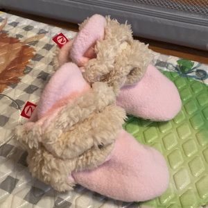 Zutano Cozie Fleece Baby Booties with Grippers - Pink w Faux Fur Size 12 months